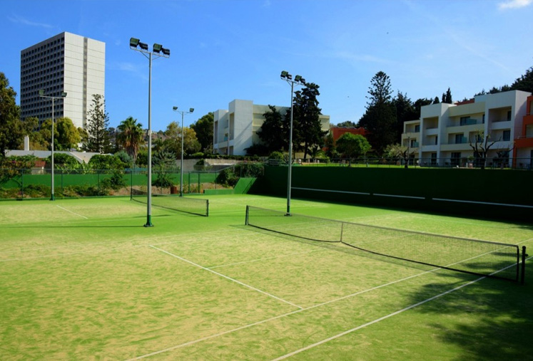 Free Wi-Fi: Throughout the property. Room Service: Available 24/7. Parking: Free on-site parking.